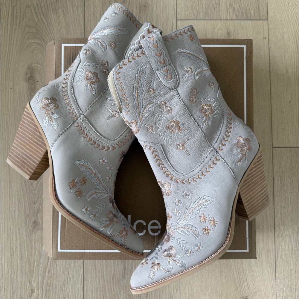 Dolce Vita Jessey Floral Western Boots